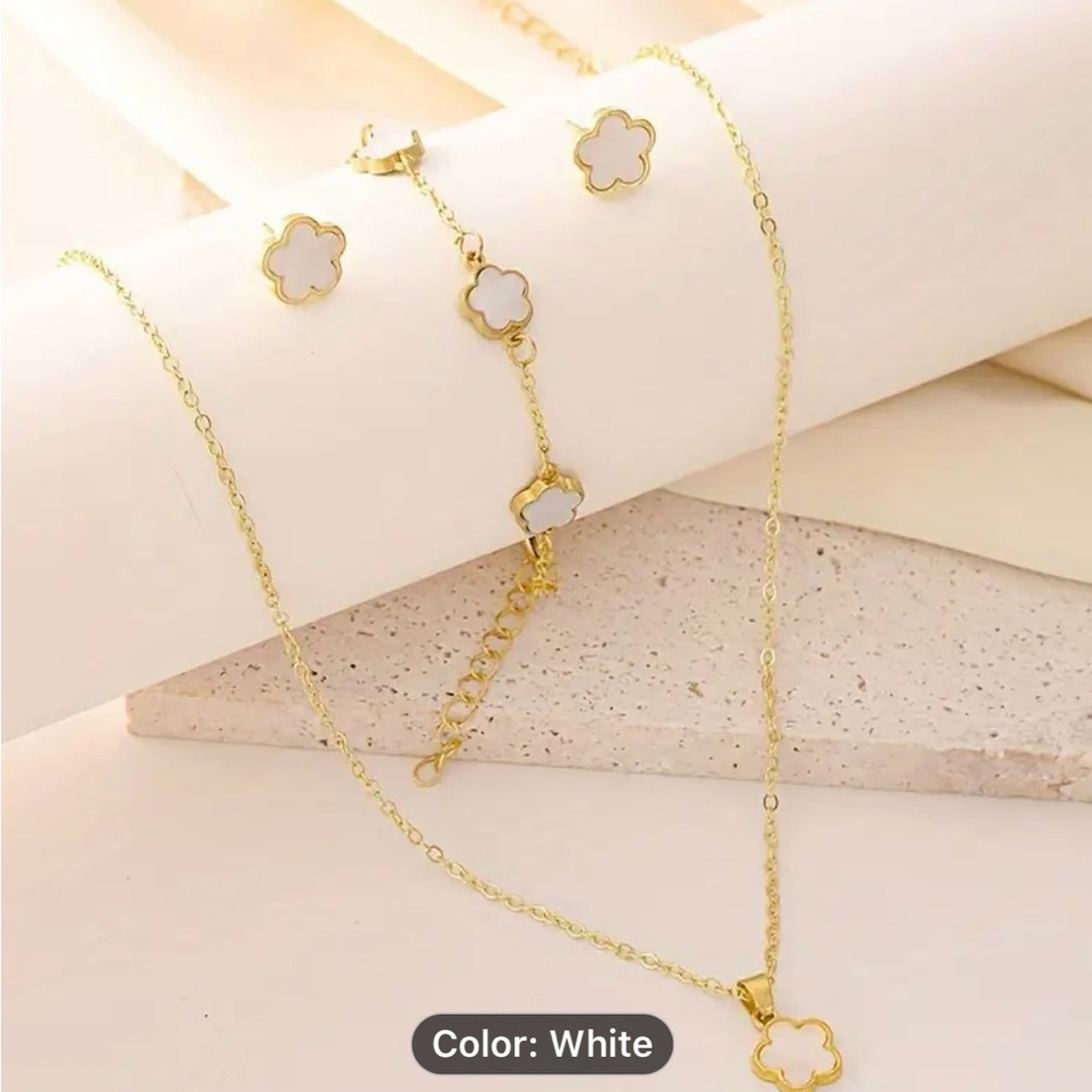 Three Piece White Clover Set ( Stainless Steel Gold Plated)